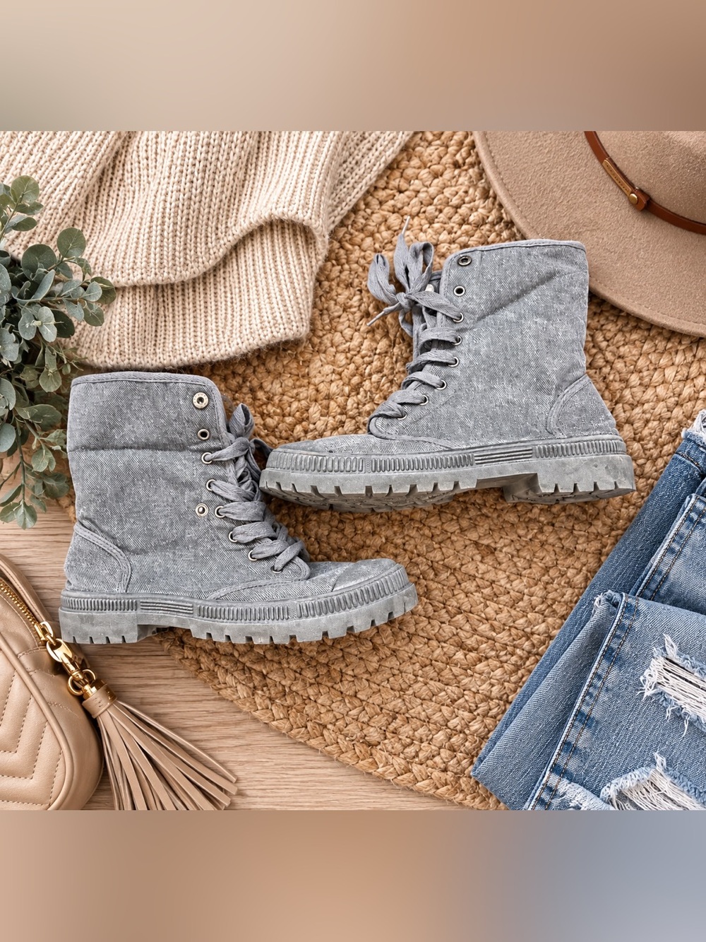 Very G Gray Suede Lace Up Combat Boots Fold Over Cuff Chunky Lug Sole